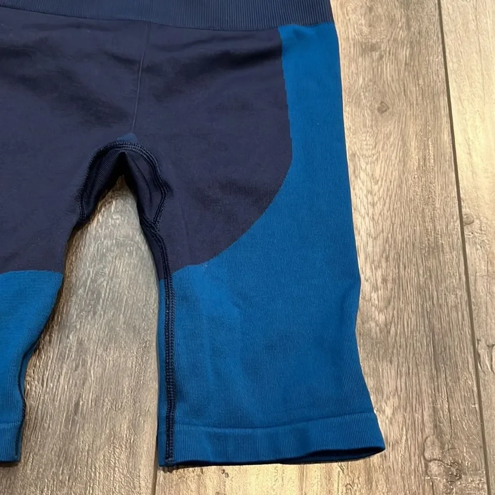Fabletics High Rise Two Tone Bike Shorts Size XS